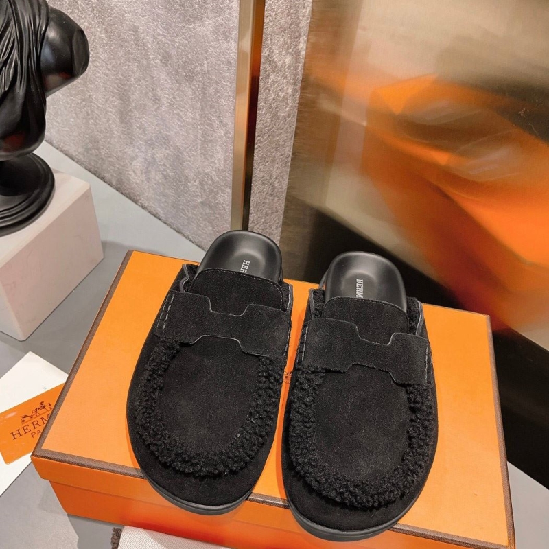 H**mes slippers
